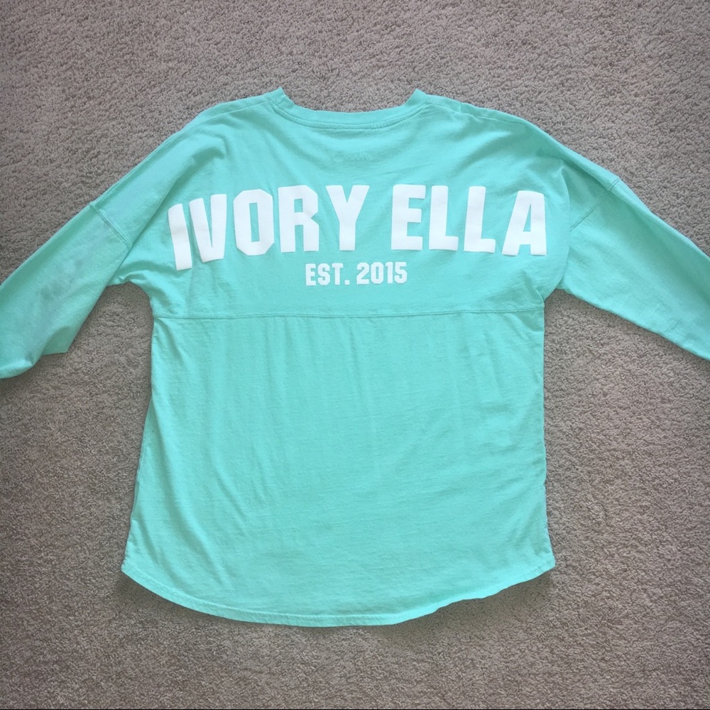College Style Long Sleeve Ivory Ella🐘
